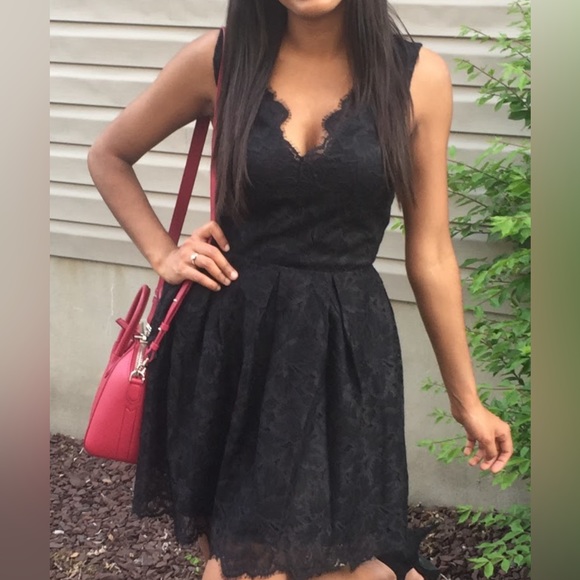 ELEGANT H&M LACE DRESS SIZE 4 - Picture 2 of 6